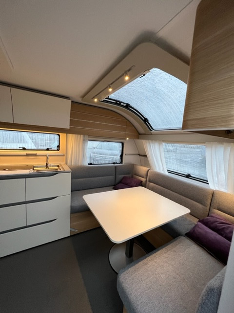 Adria Adora 613 HT AC och 30 Campingnätter på Köpet! - Adria