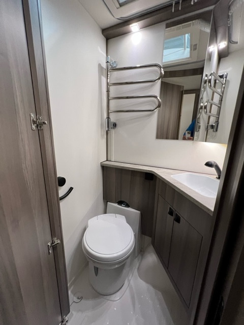 KABE Estate 560 GLE KS - KABE
