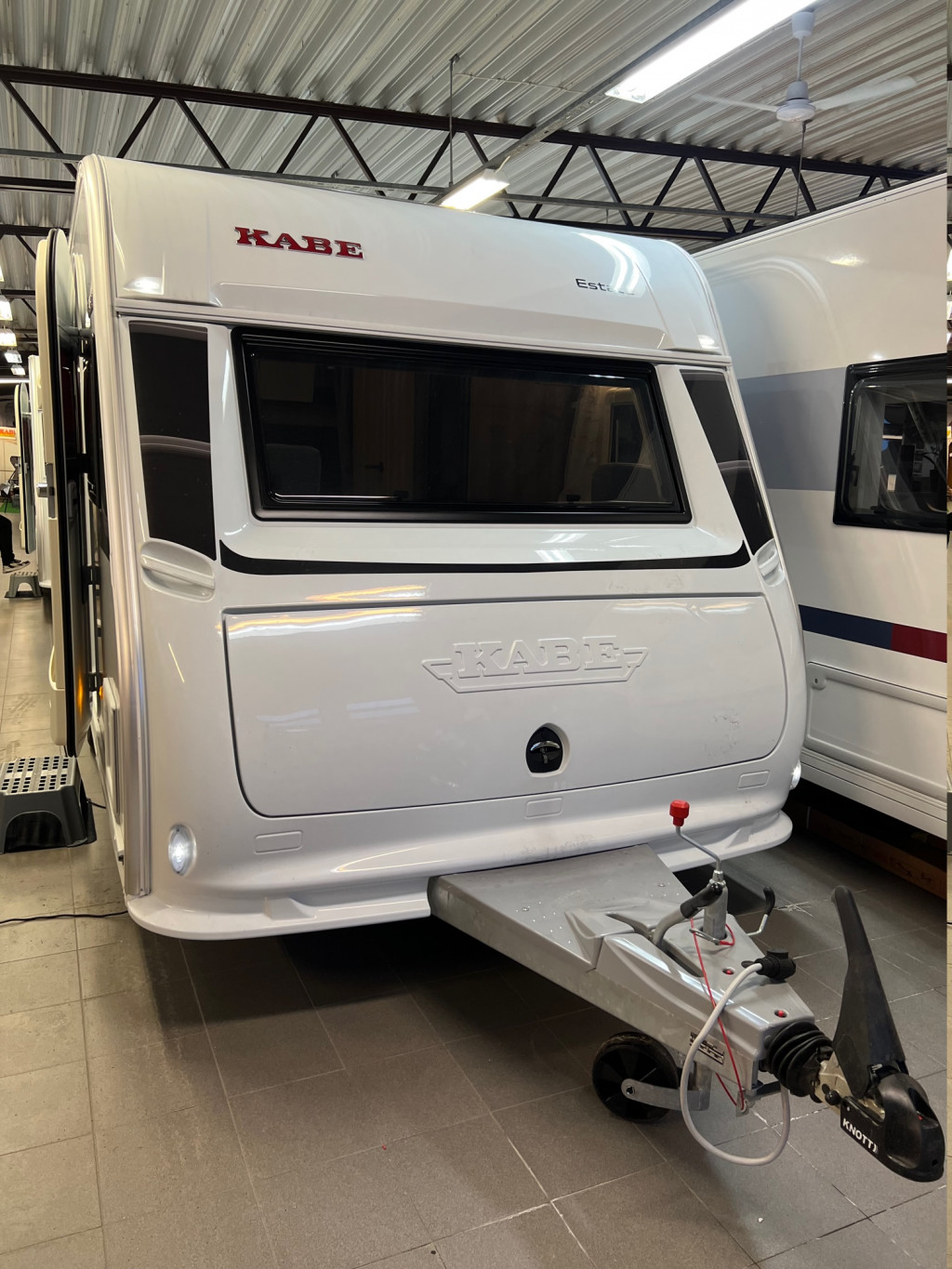 KABE ESTATE 470 GLE - KABE