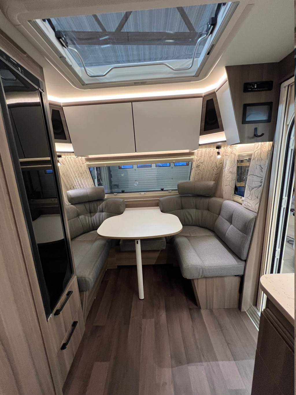 KABE ESTATE 470 GLE - KABE