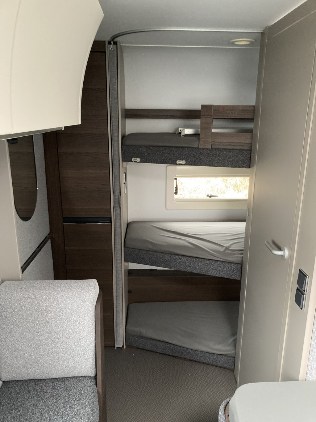 Adria Alpina 663 UK AC OCH CAMPINGBILJETTER PÅ KÖPET - Adria
