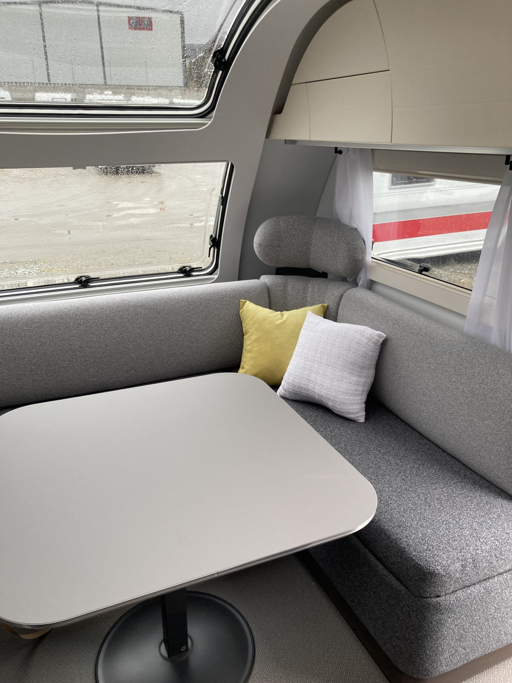 Adria Alpina 663 UK AC OCH CAMPINGBILJETTER PÅ KÖPET - Adria