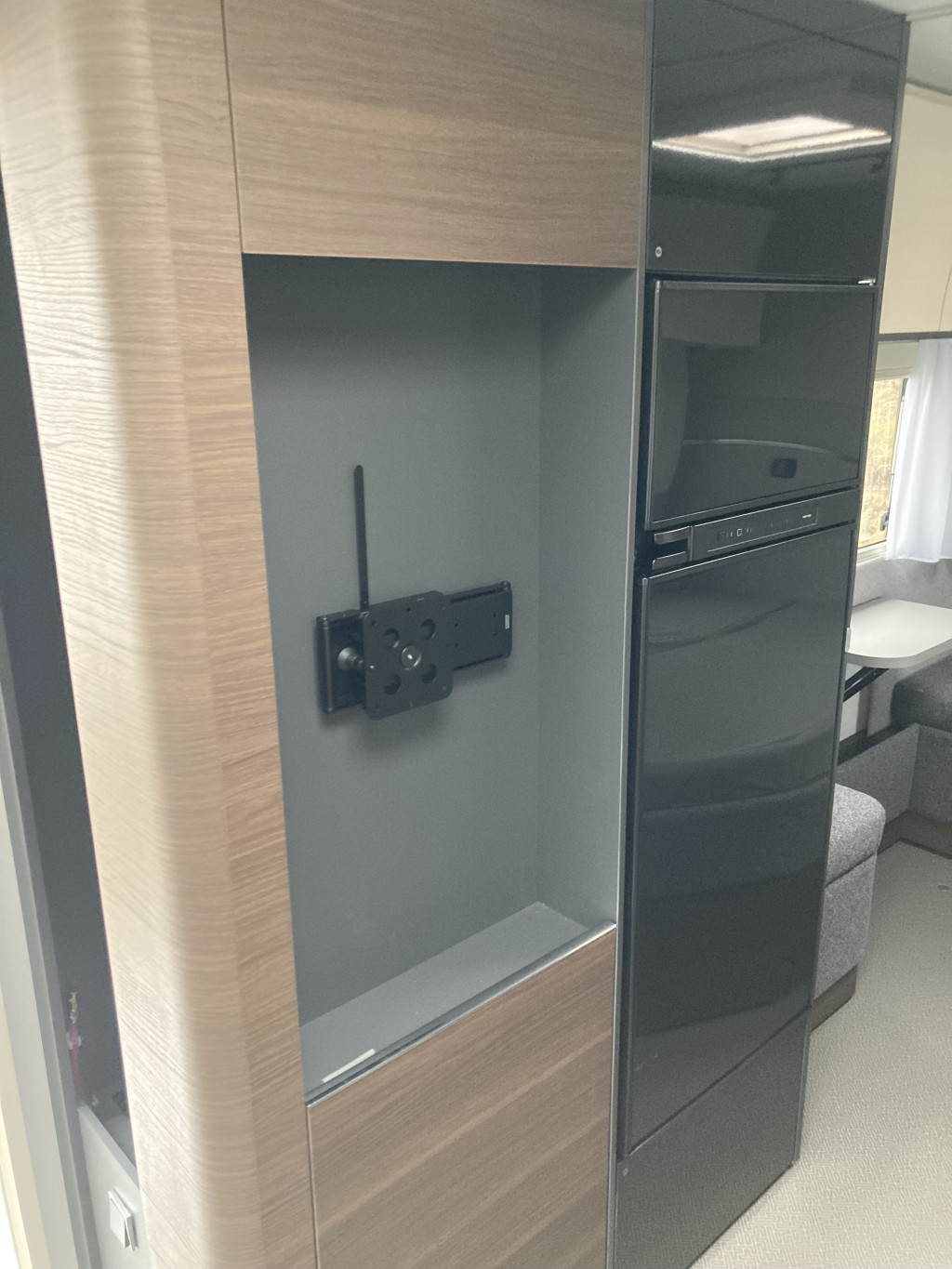 Adria Alpina 663 UK AC OCH CAMPINGBILJETTER PÅ KÖPET - Adria