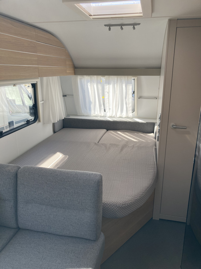 Adria Adora 613 PK AC OCH CAMPINGBILJETTER PÅ KÖPET - Adria
