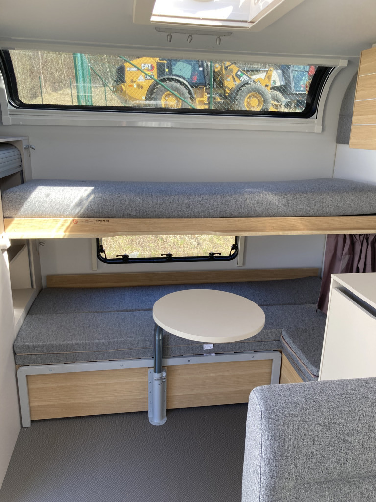 Adria Adora 613 PK AC OCH CAMPINGBILJETTER PÅ KÖPET - Adria