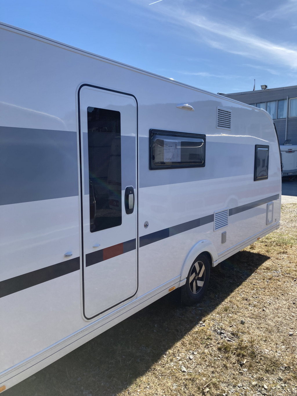 Adria Adora 613 PK AC OCH CAMPINGBILJETTER PÅ KÖPET - Adria