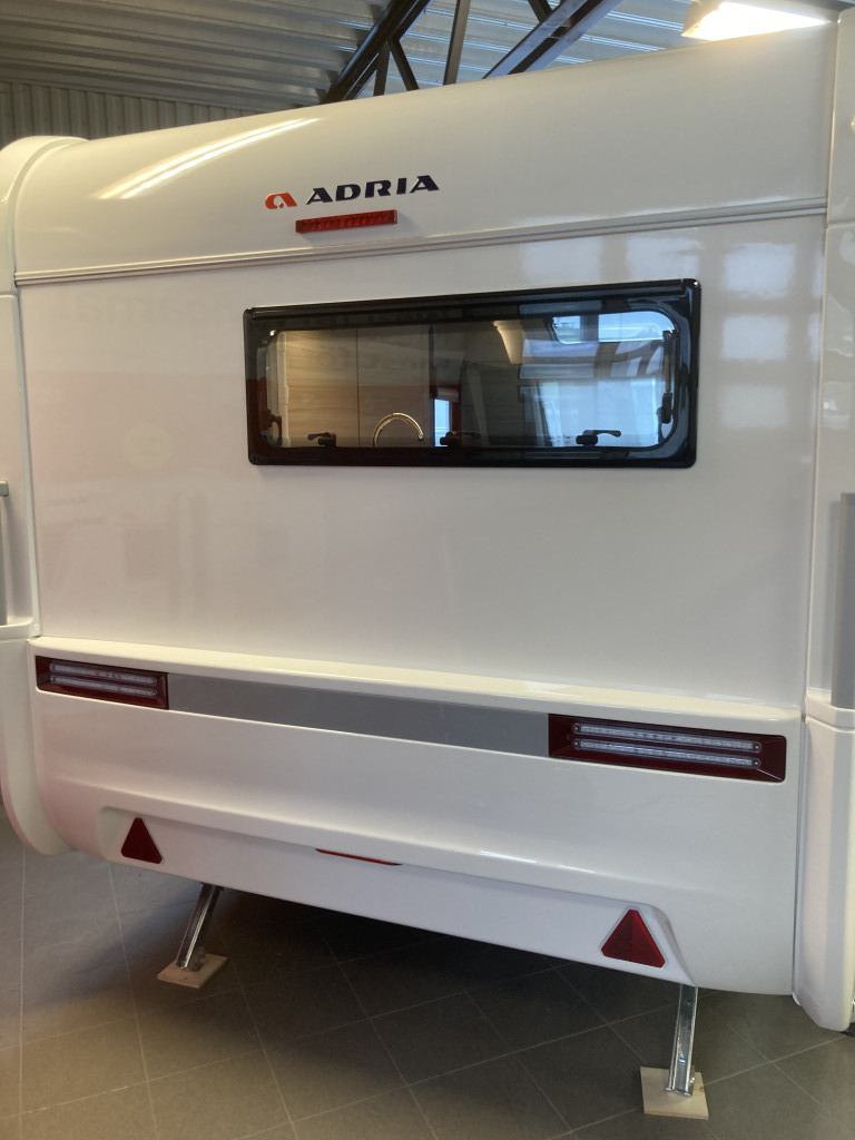 Adria Altea 362 LH AC OCH CAMPINGBILJETTER PÅ KÖPET - Adria