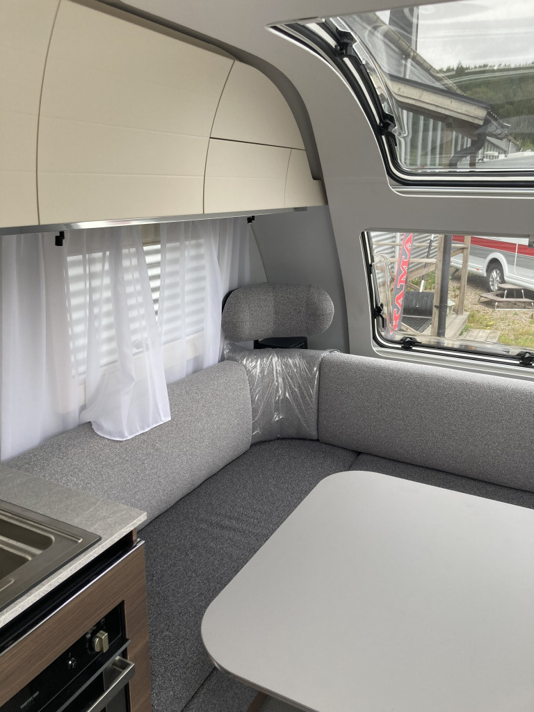Adria Alpina 763 UK AC OCH CAMPINGBILJETTER PÅ KÖPET - Adria