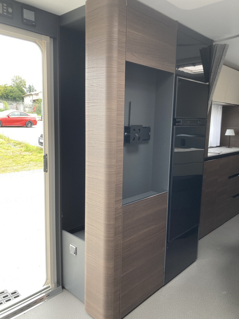 Adria Alpina 763 UK AC OCH CAMPINGBILJETTER PÅ KÖPET - Adria
