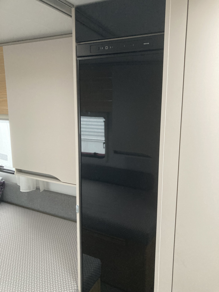 Adria Adora 502 UL AC OCH CAMPINGBILJETTER PÅ KÖPET - Adria