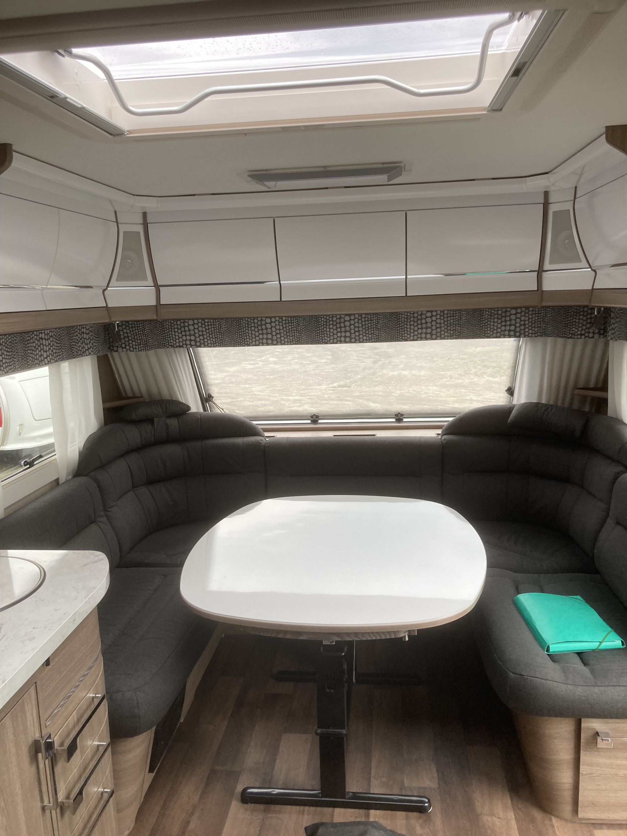 KABE Royal 600 GLE ks B2 - KABE