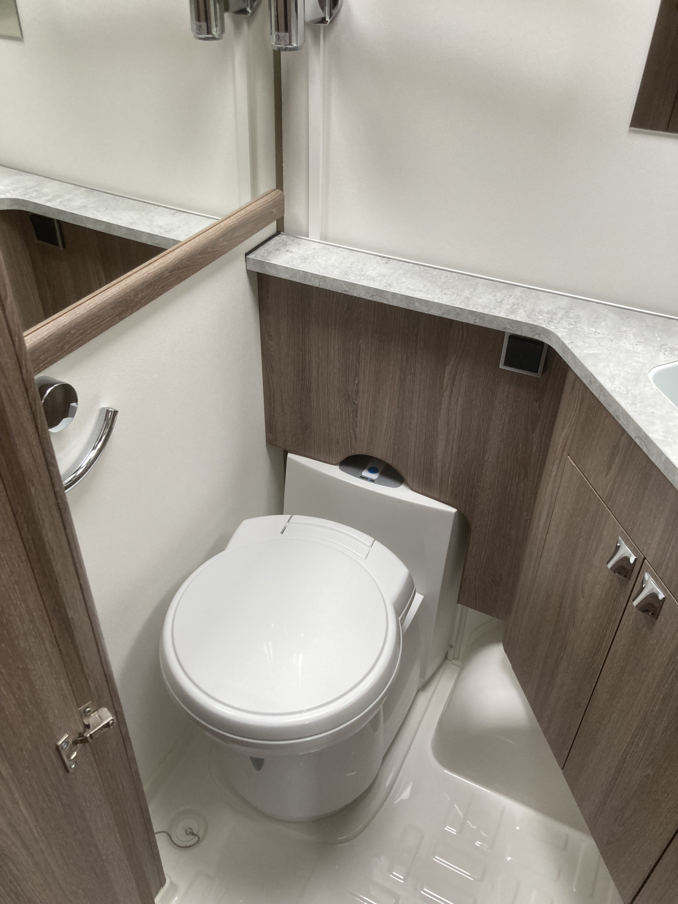 KABE Royal 600 GLE ks B2 - KABE
