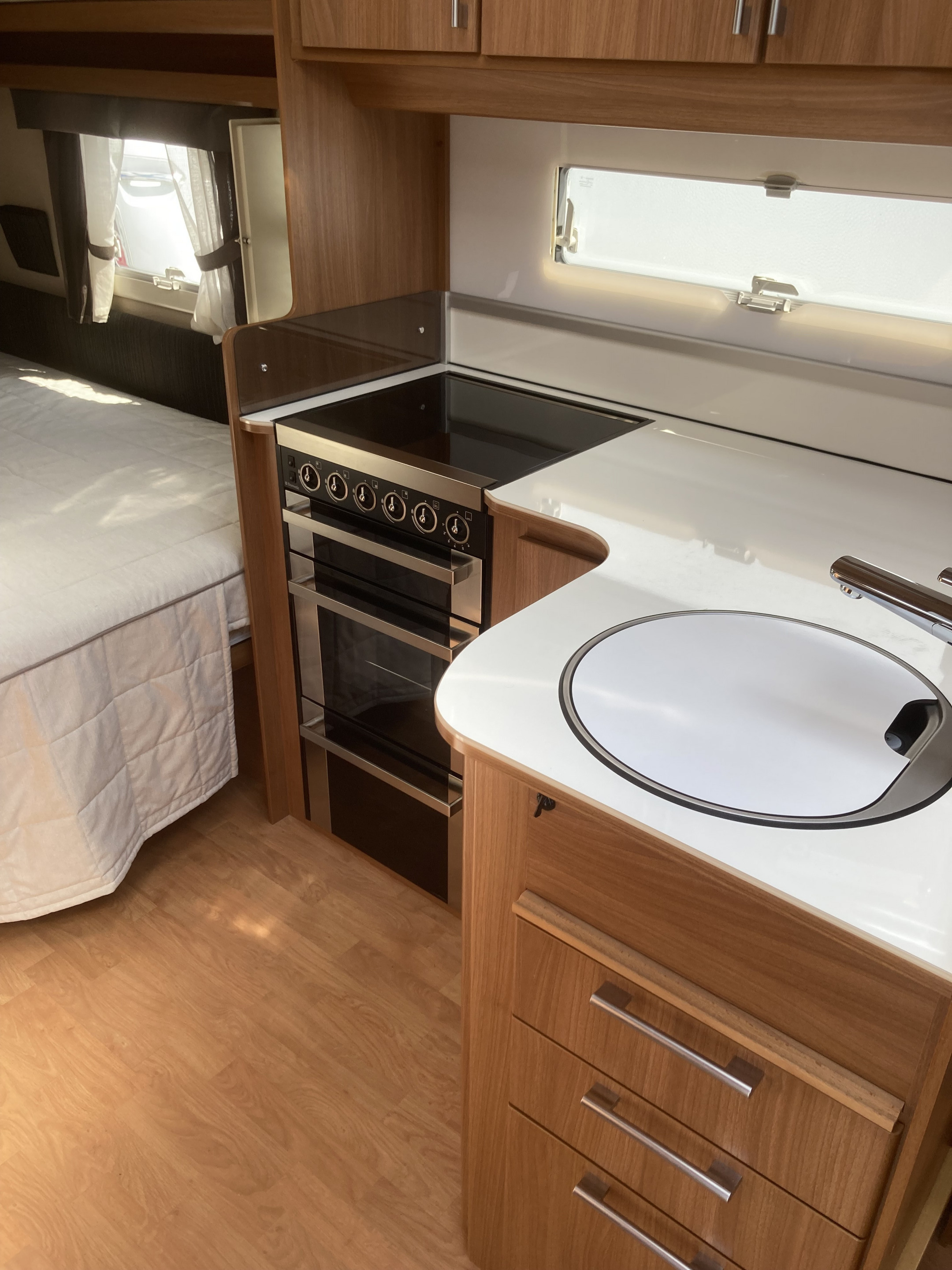 KABE ROYAL 560 LXL KS "AC, Mover , Förtält" Förmedling - KABE