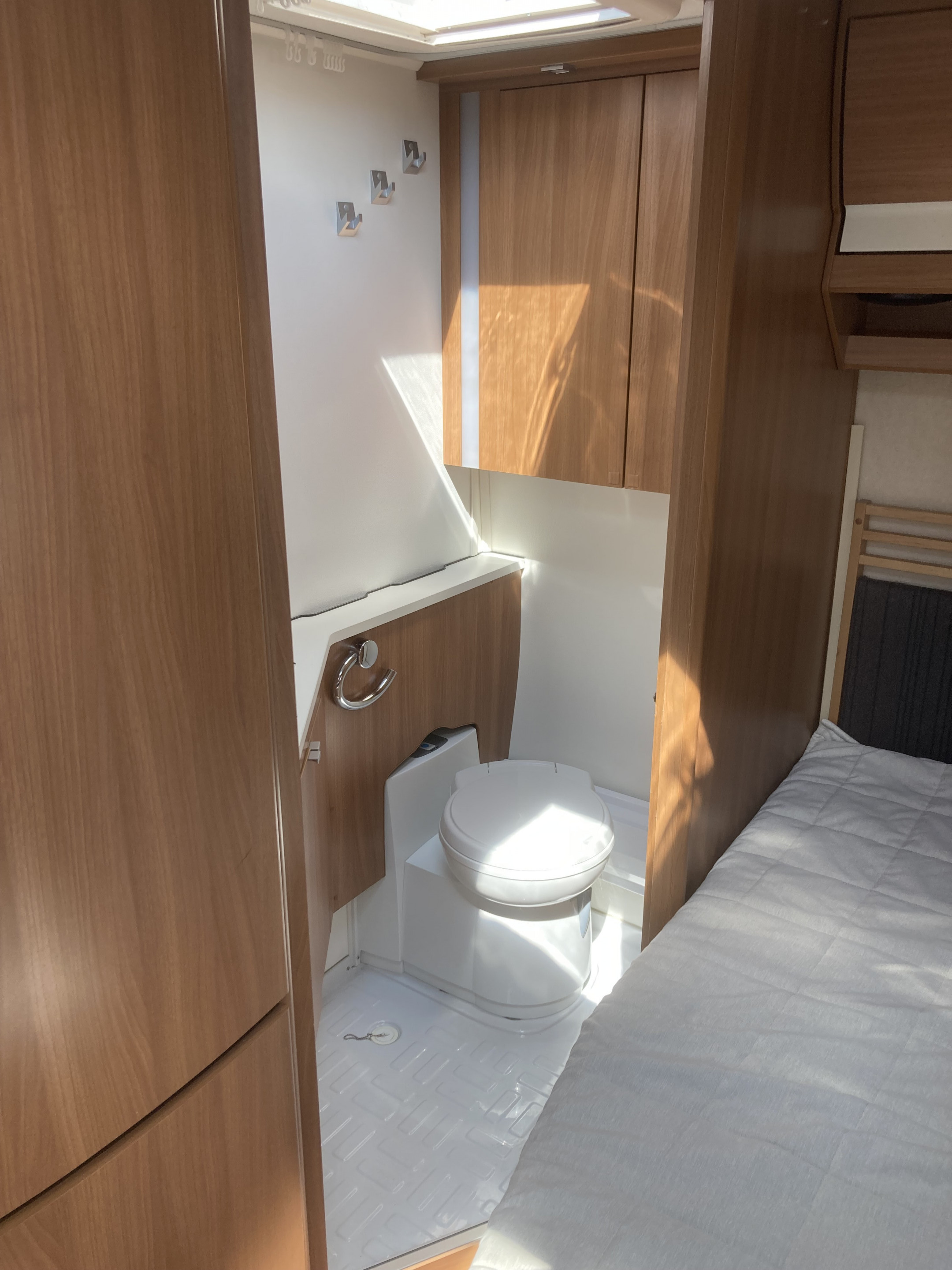 KABE ROYAL 560 LXL KS "AC, Mover , Förtält" Förmedling - KABE