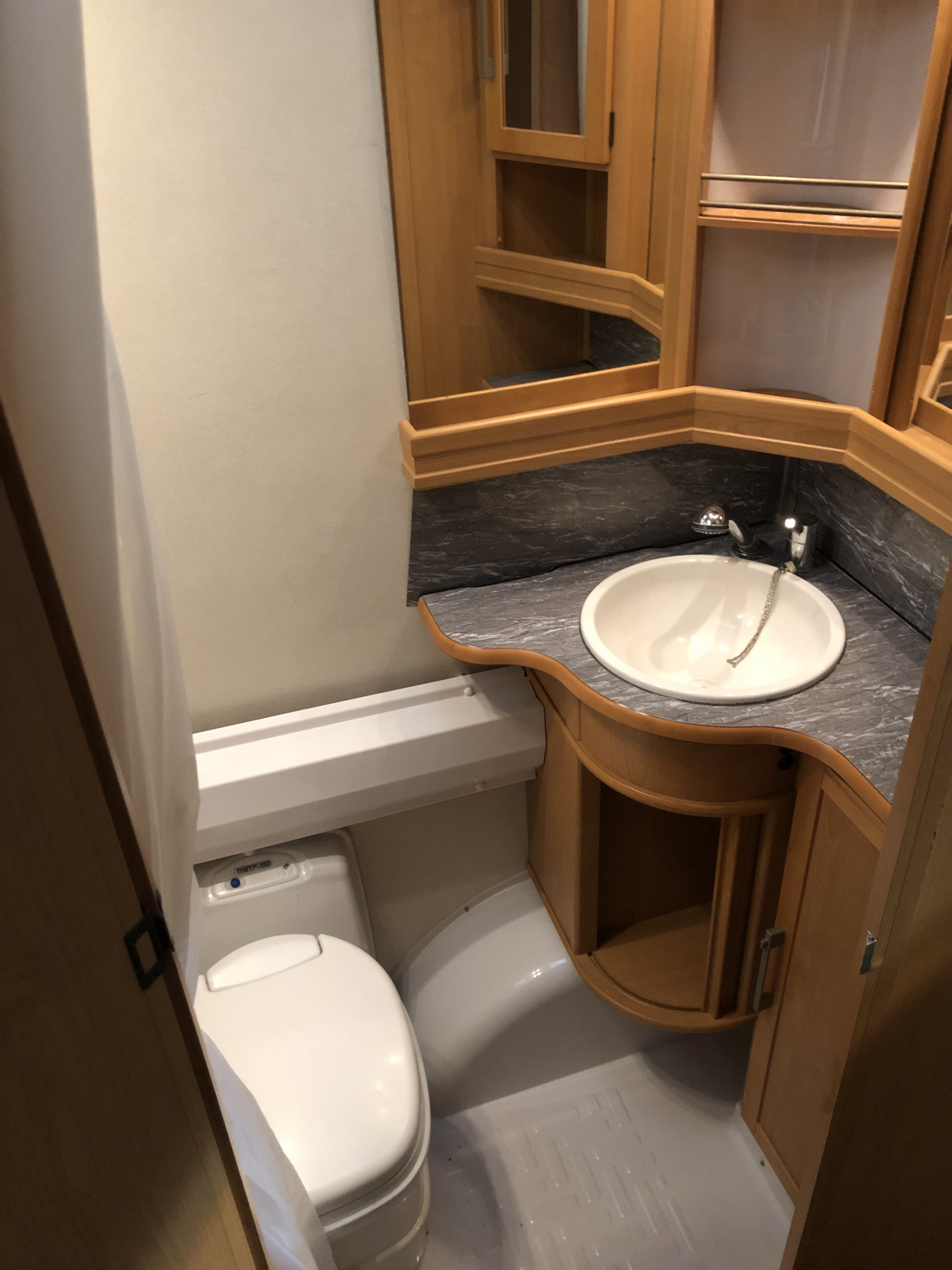 KABE ONYX GLE KS "Förmedling" - KABE