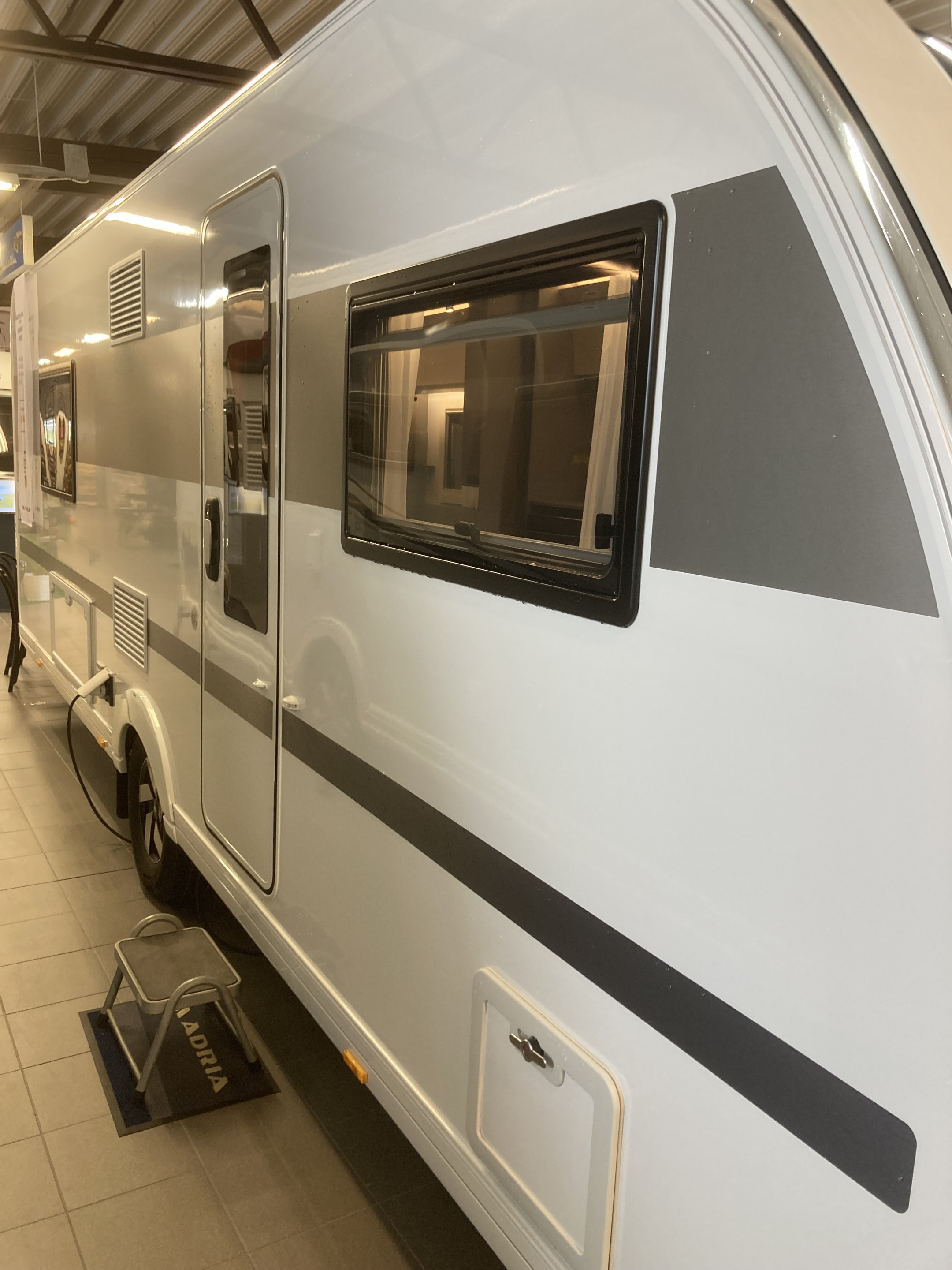 Adria ALPINA 613 UT - Adria