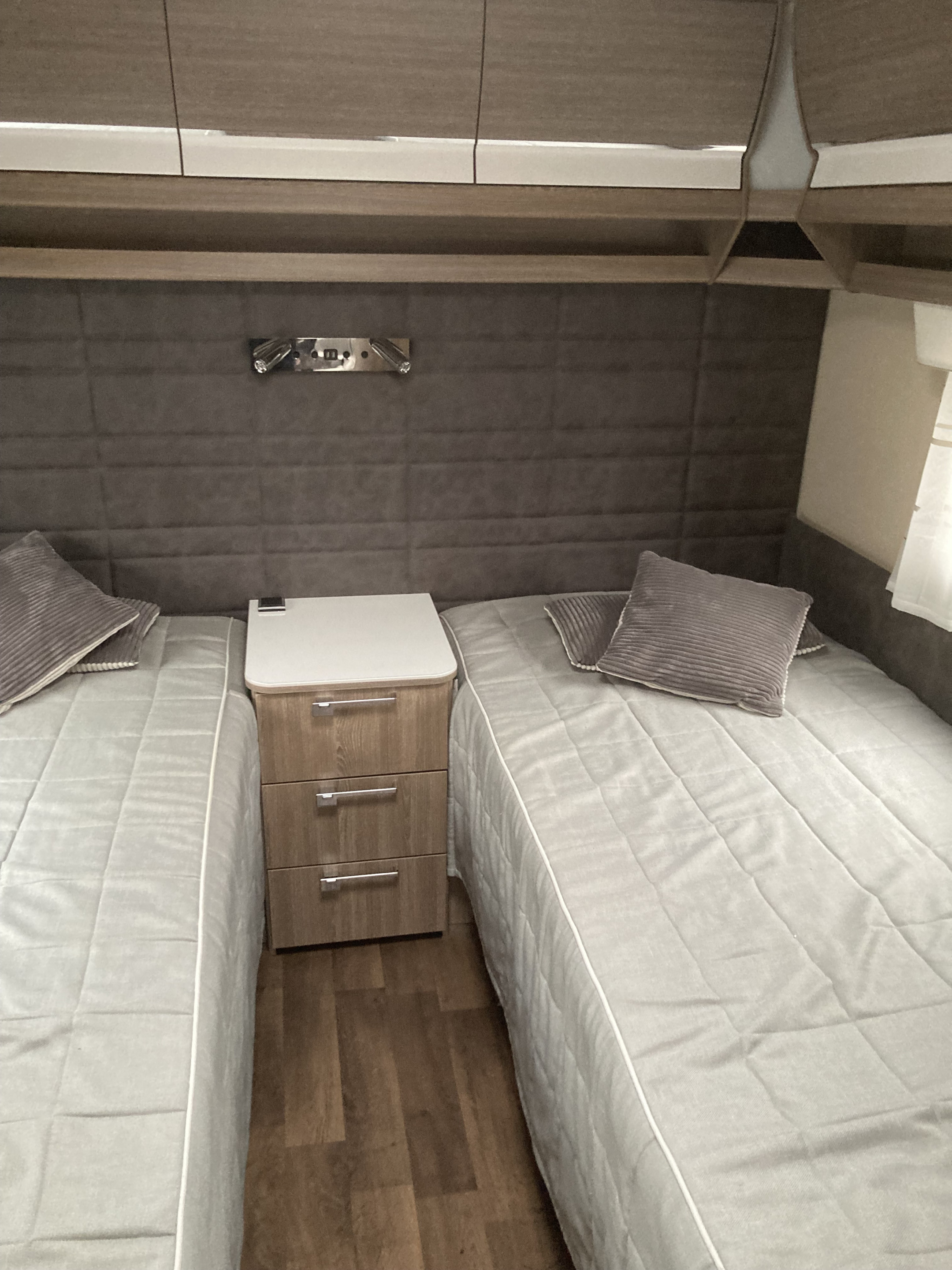 KABE Safir GLE ks - KABE