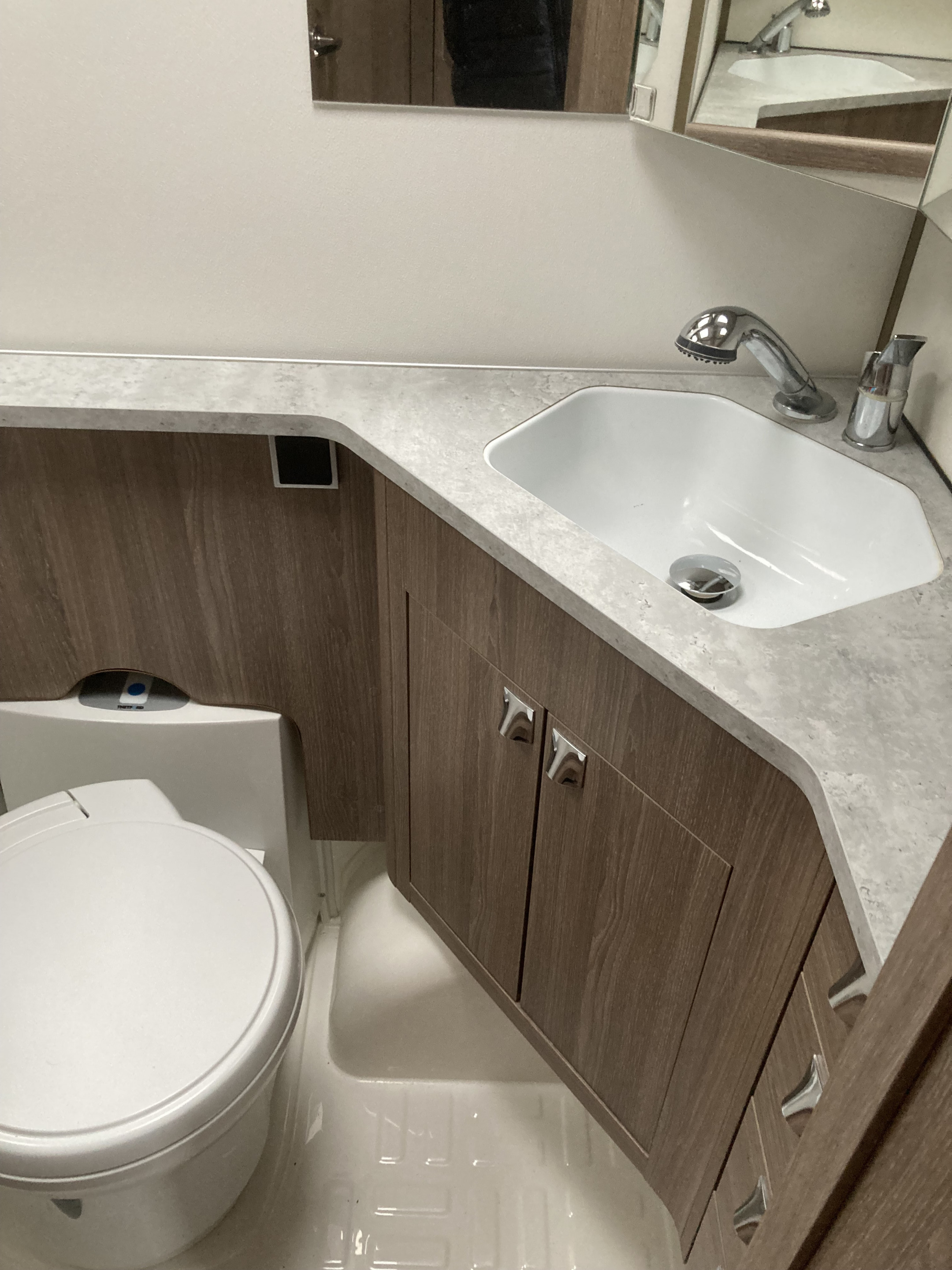 KABE Safir GLE ks - KABE