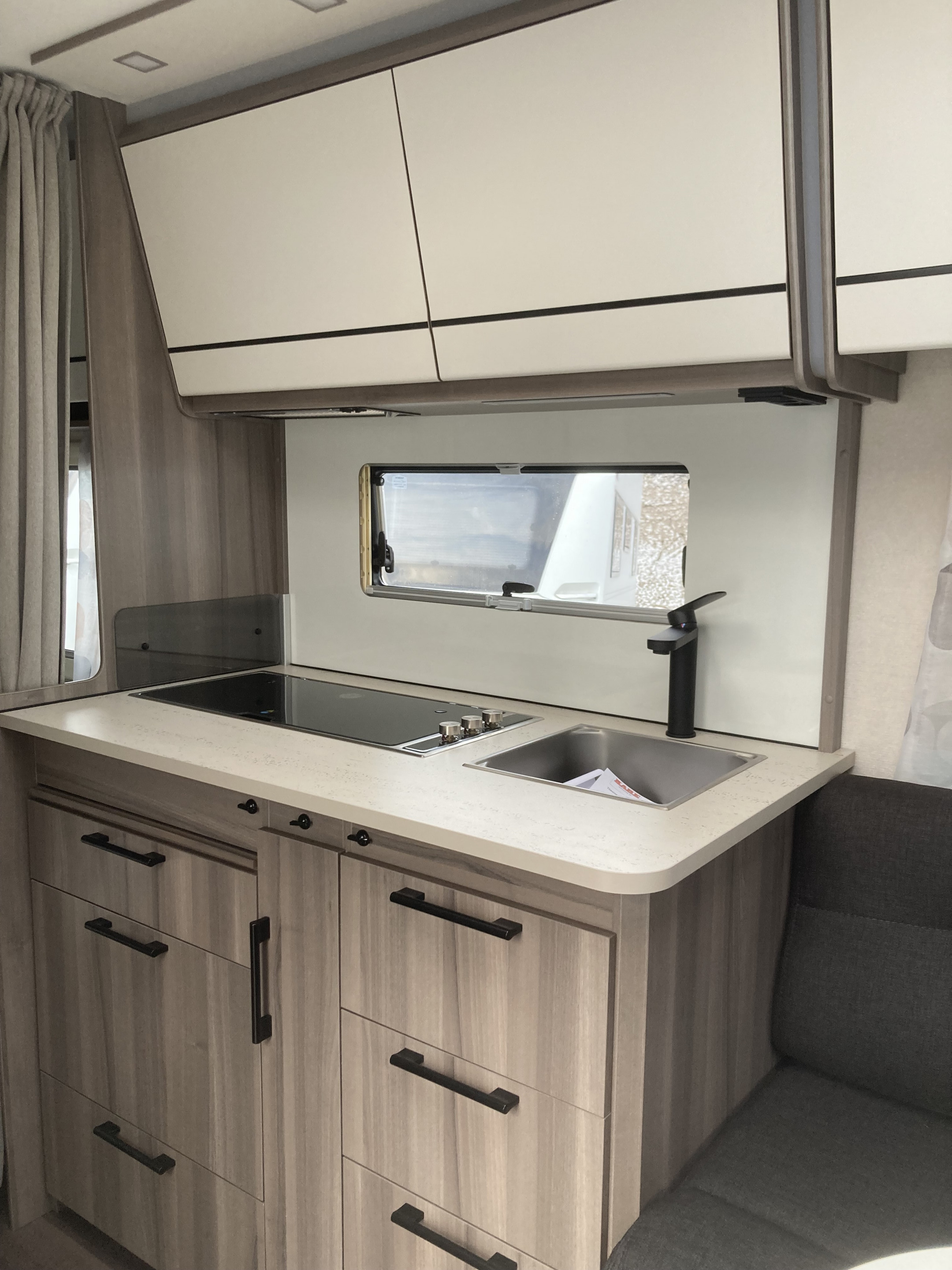 KABE ESTATE 470 XL - KABE