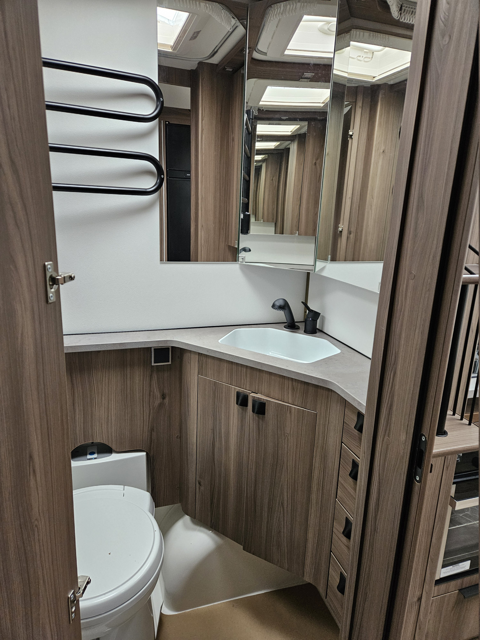 KABE ROYAL 560 GLE KS - KABE