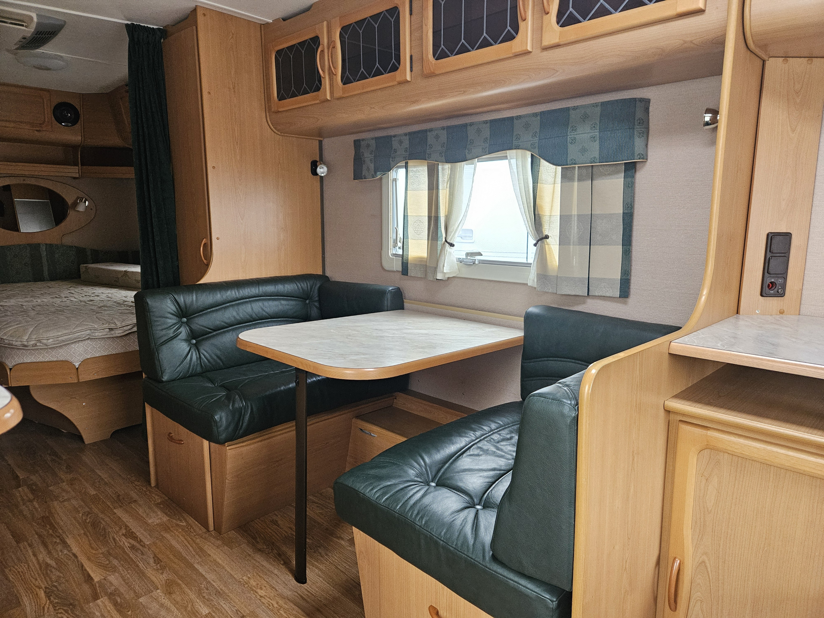KABE ROYAL 720 GXL KS - KABE