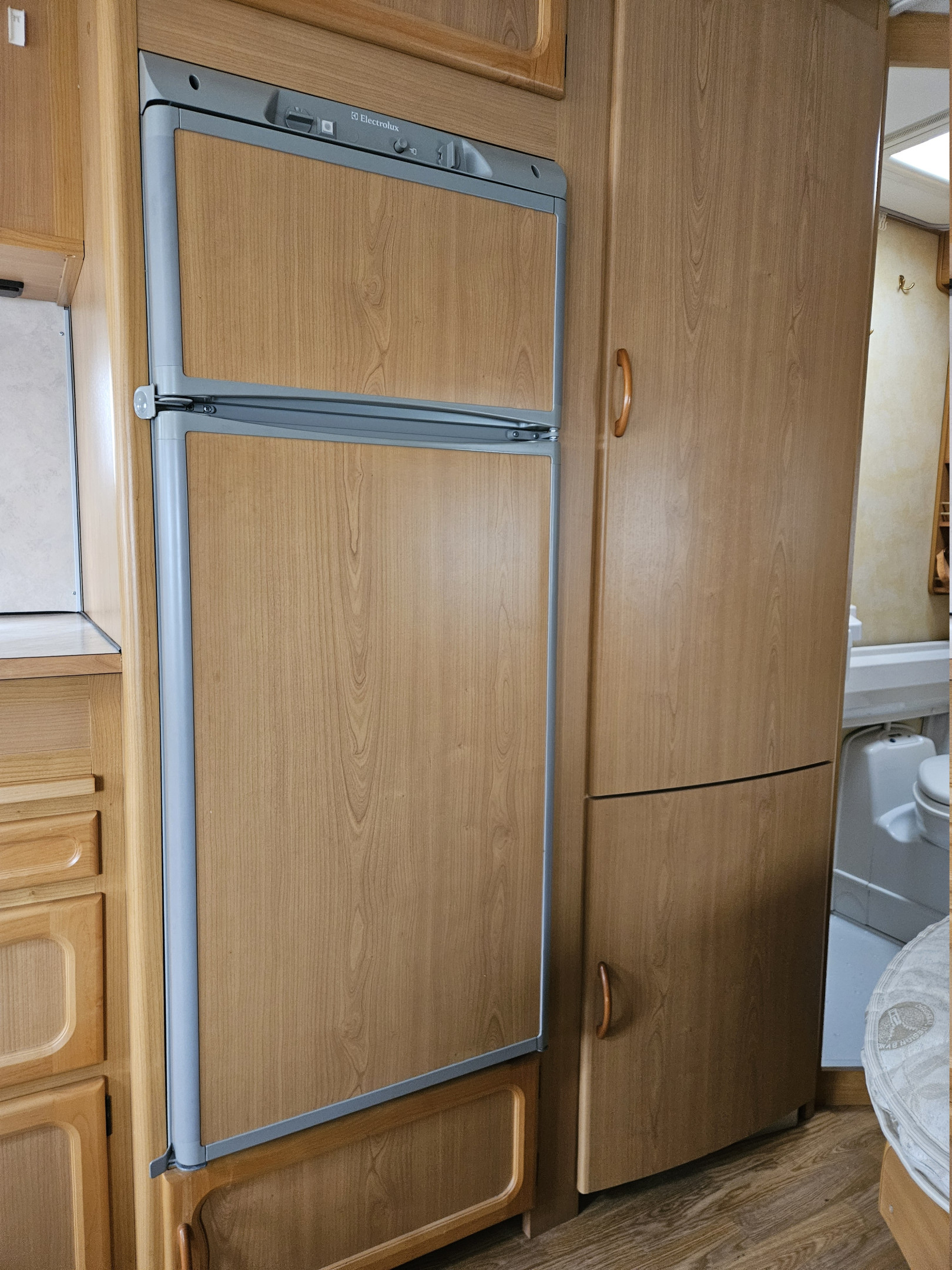 KABE ROYAL 720 GXL KS - KABE