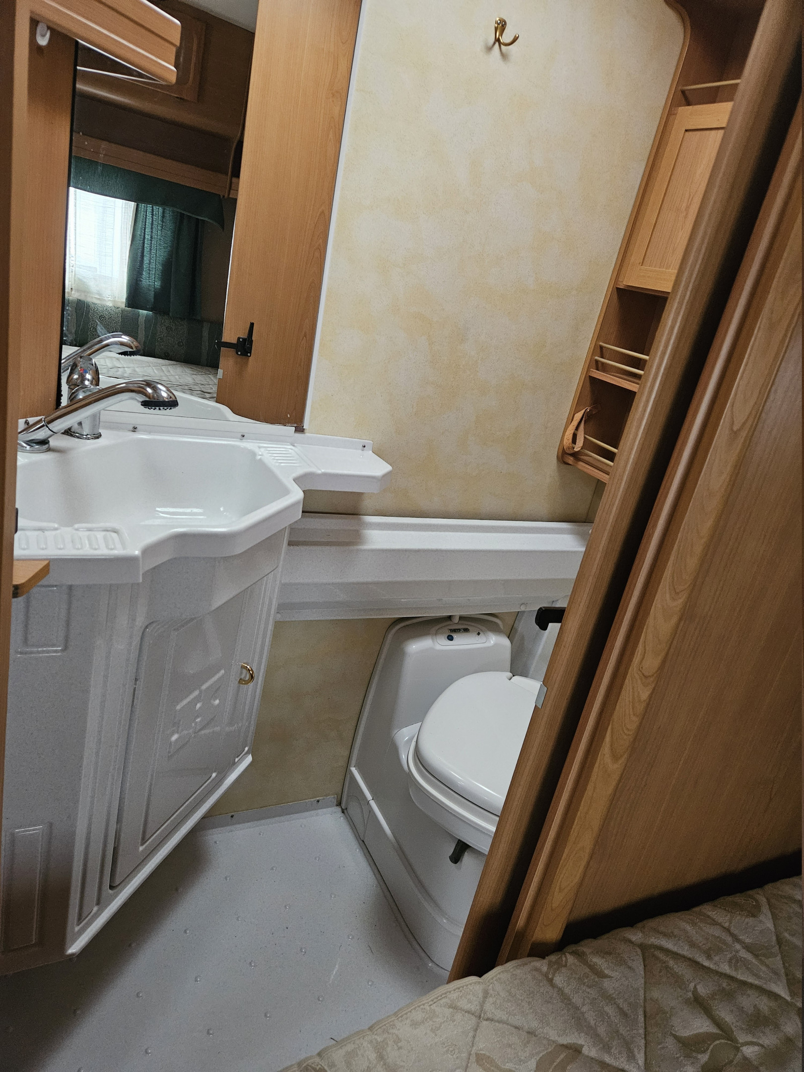 KABE ROYAL 720 GXL KS - KABE