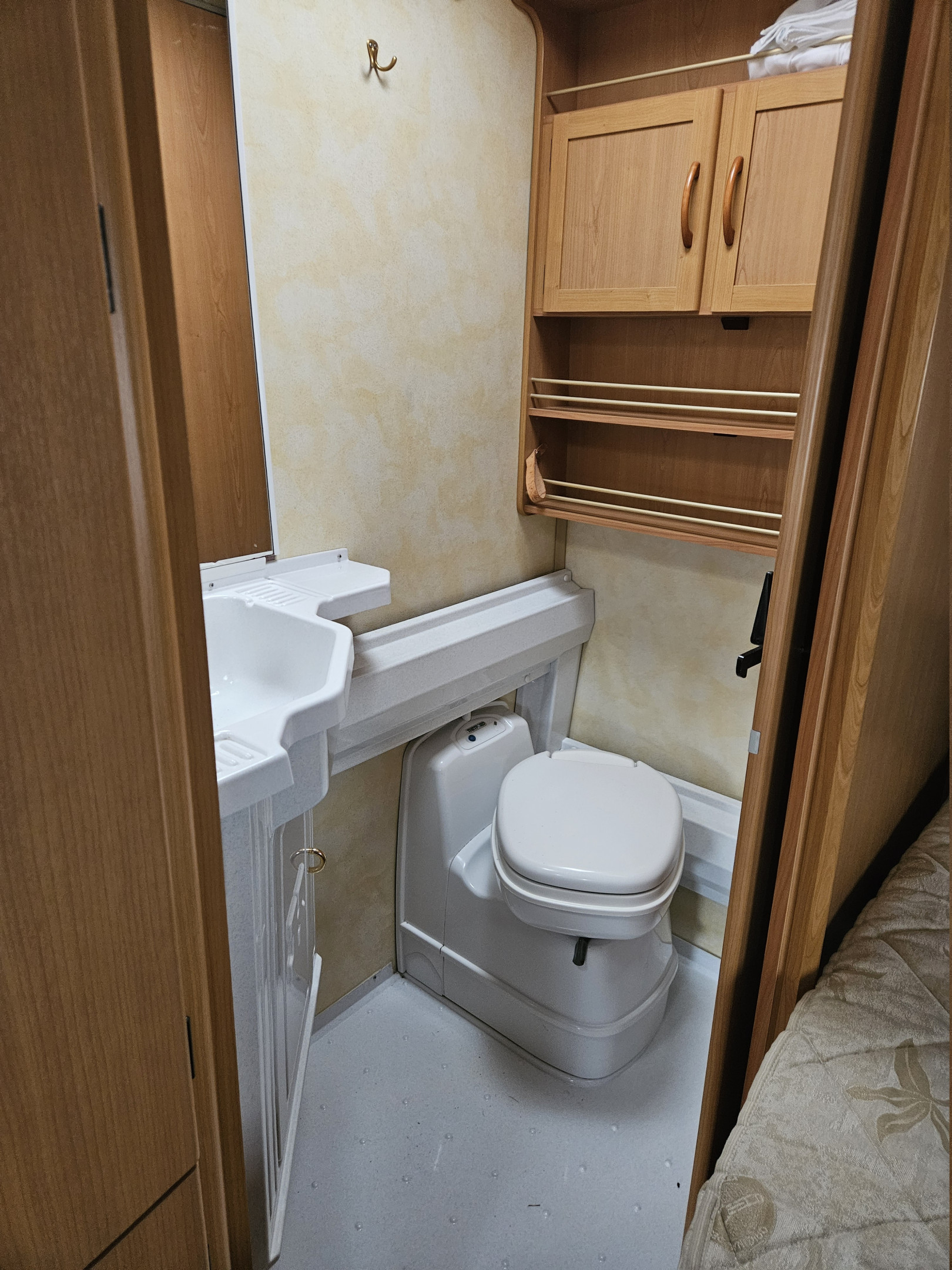 KABE ROYAL 720 GXL KS - KABE