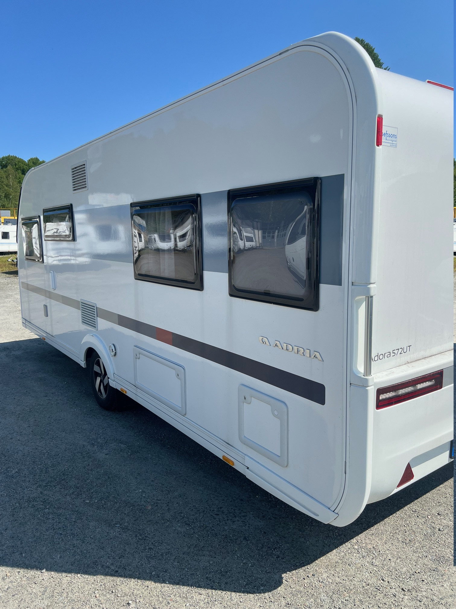 Adria ADORA 572 UT "Dusch"Inkommande" - Adria