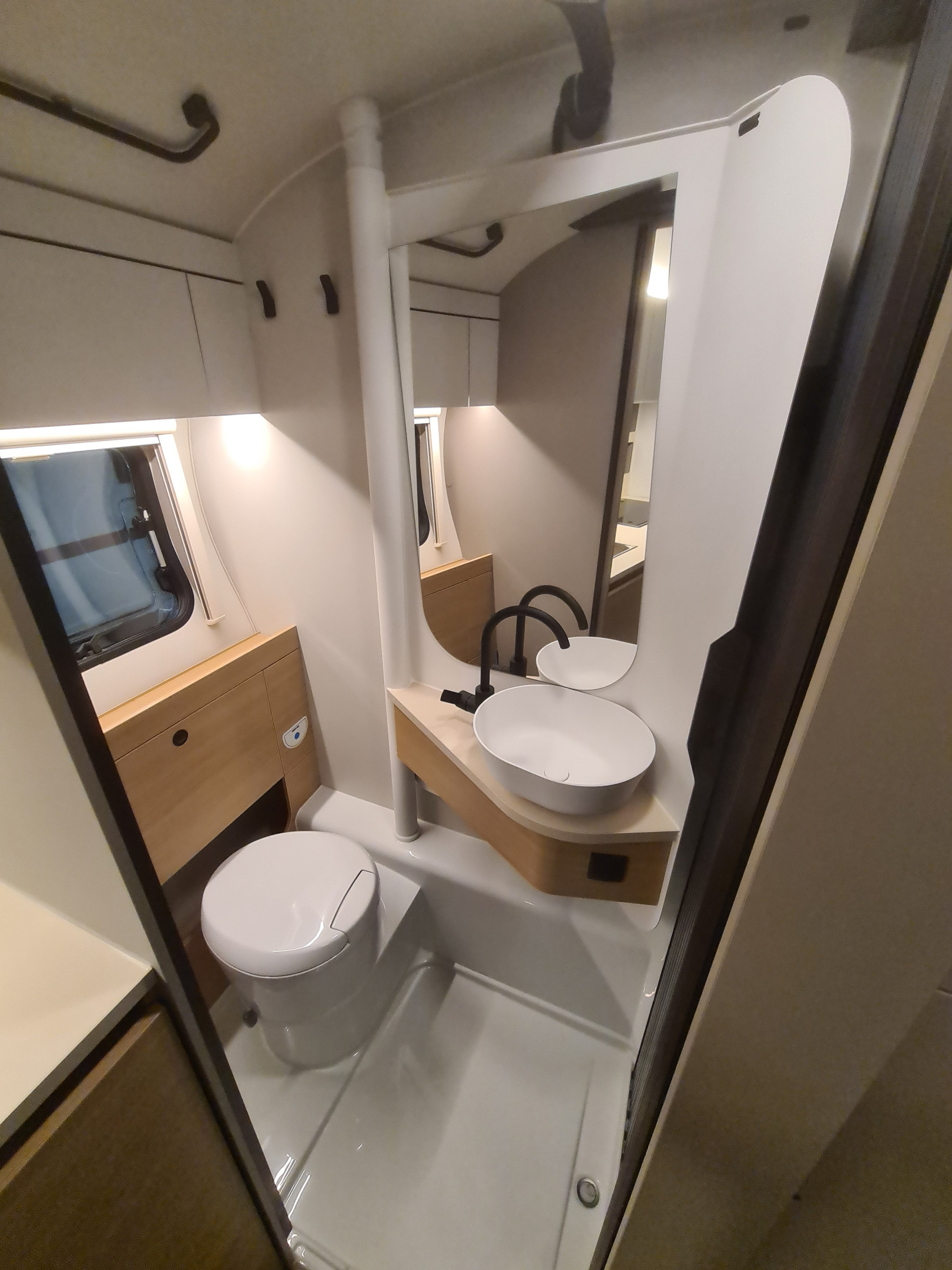 Adria ACTION 391 LH - Adria