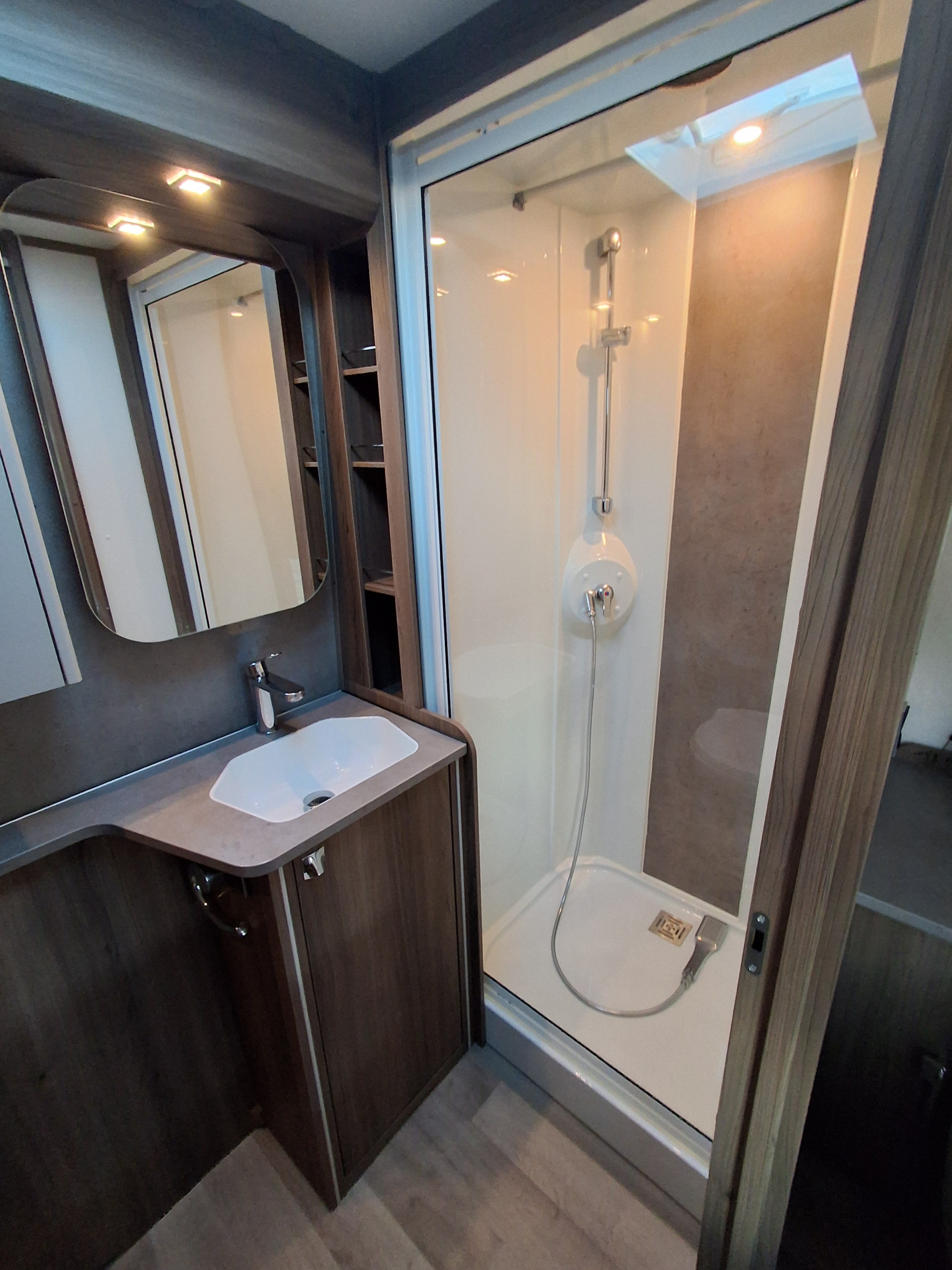 KABE Royal 740 TDL - KABE