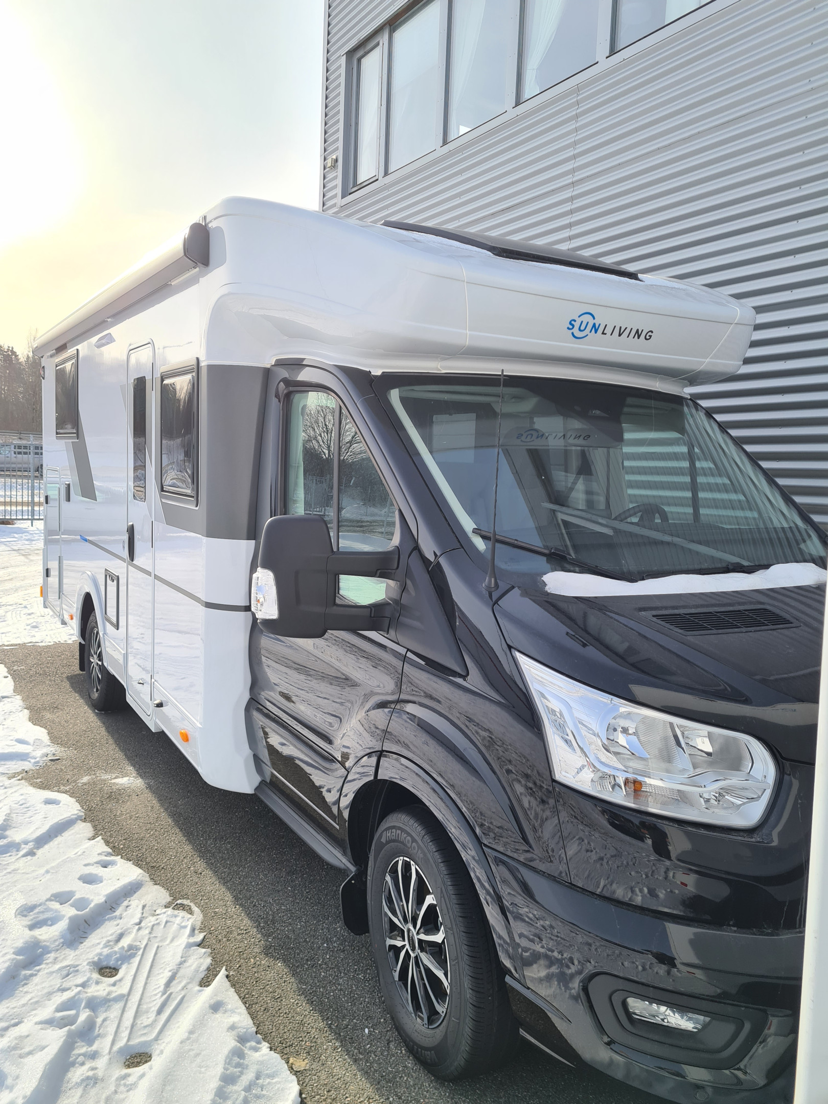 S 72DL - Ford 2.0 EcoBlue HD 165 (121kW) 41H - Sun Living