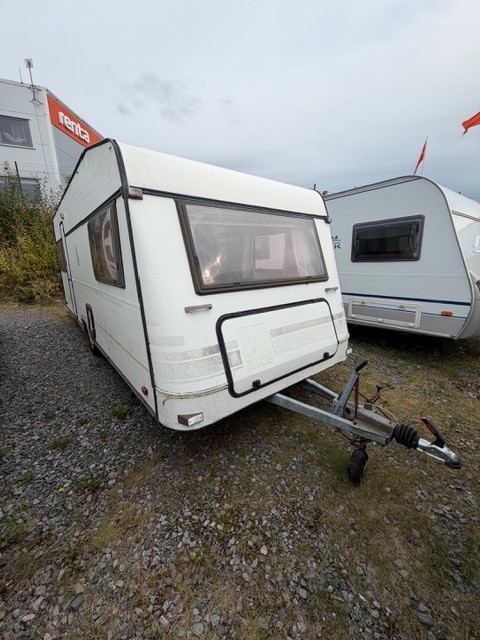 AZUR 540 TL "Gör det självvagn" - Knaus
